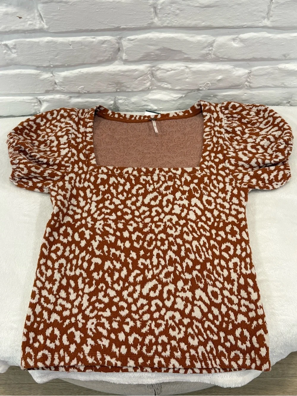 Free People Leopard Print Knit Blouse Top – Size Large